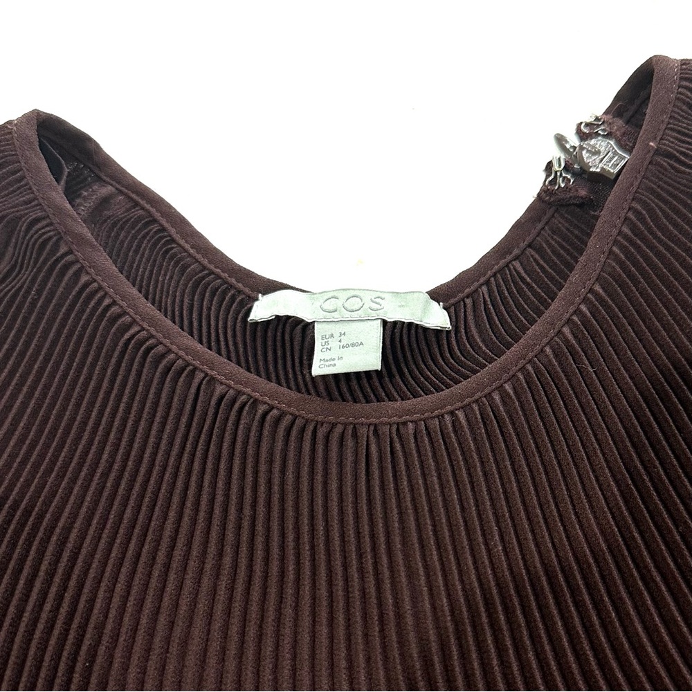 COS Pleated Short Sleeve Blouse, Shoulder Zip Dress Top, Burgundy 34 / 4 - Picture 4 of 7